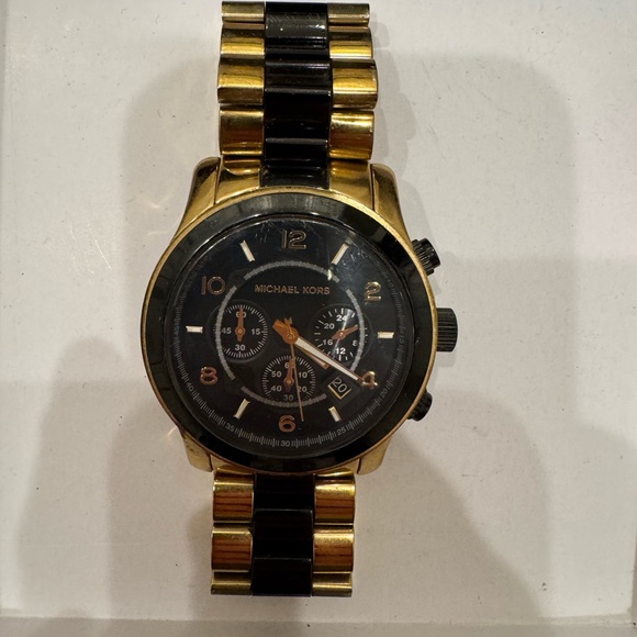 Michael Kors Watch. Oversized Accelerator Gold and Black - Picture 1 of 6